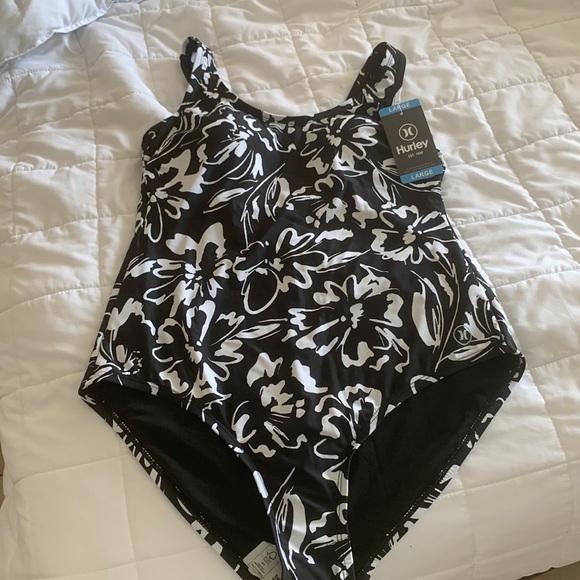 Hurley One Piece Swimsuit - Picture 4 of 8